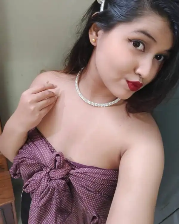 Megha Lucknow escort service